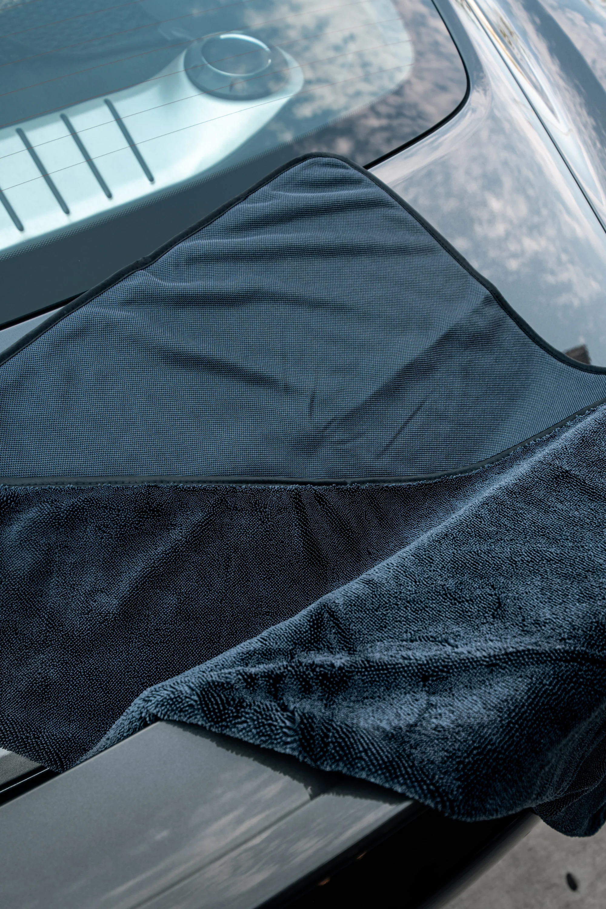 BLACKLINE® Slim Drying Towel - Image 5