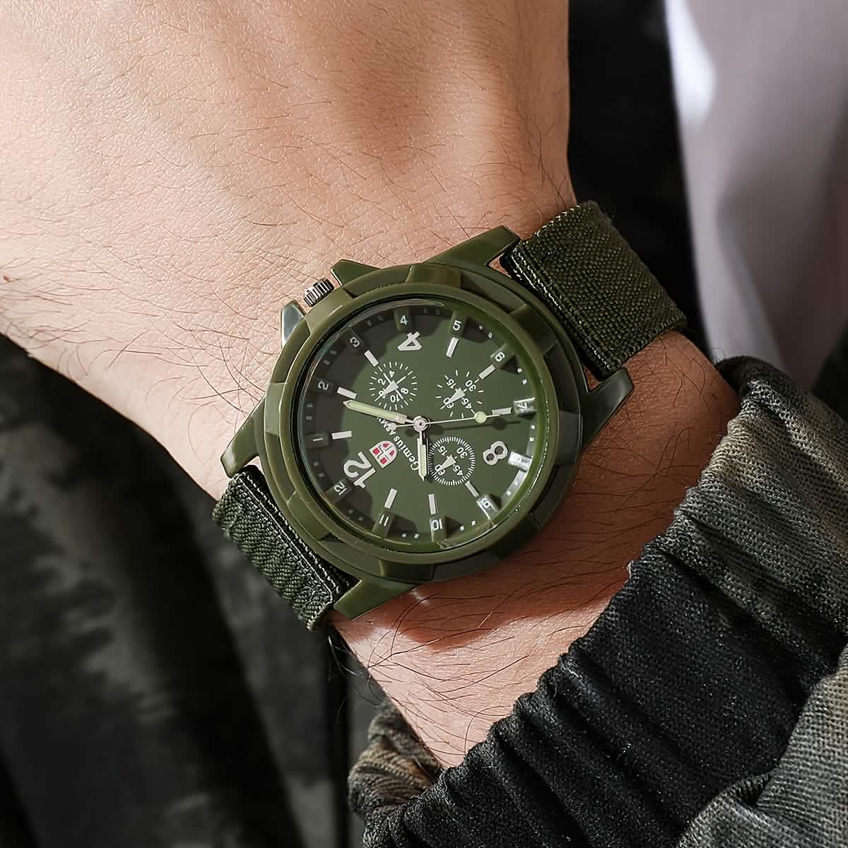 Men's Nylon Casual Sport Quartz Wrist Watch - Image 4