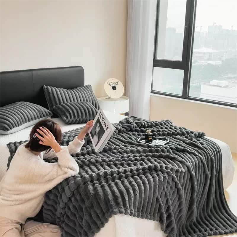 Ultra-Soft Double-Sided Fleece Blanket - Image 10