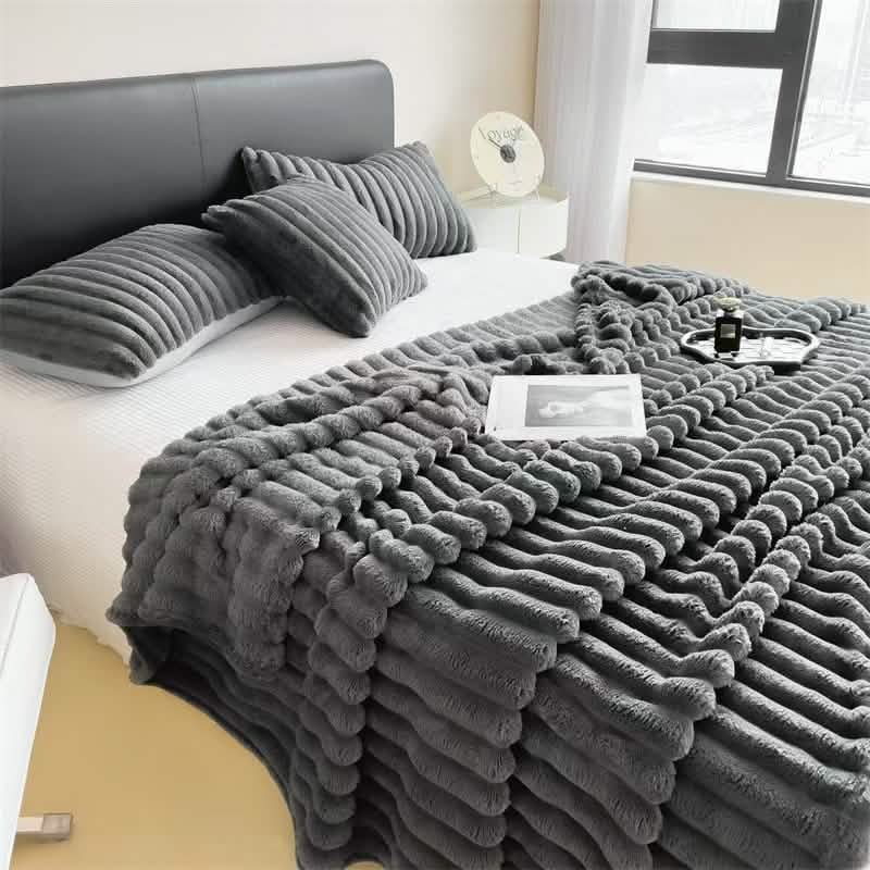 Ultra-Soft Double-Sided Fleece Blanket - Image 12